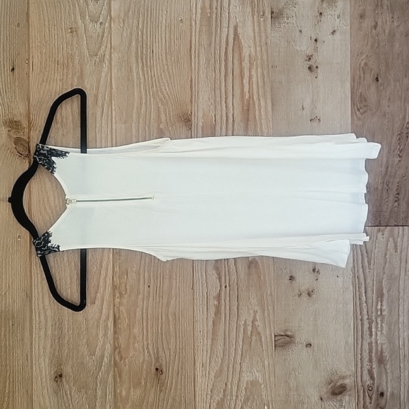 Express Small White Tank with Black Contrasting Lace Trim - Picture 5 of 6